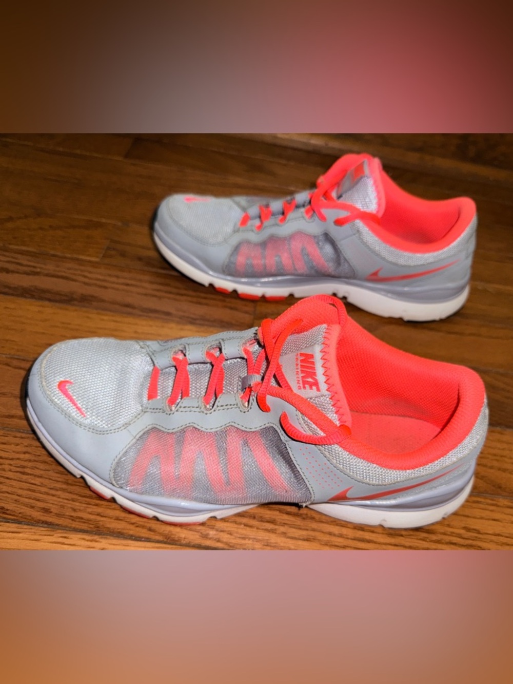 Sz 9 Women’s Nike Women's Flex Trainer Coralish Orange/Gray